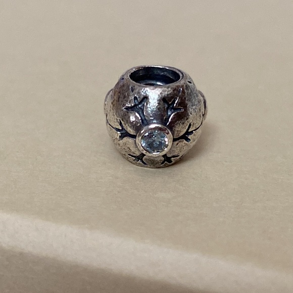 pandora snow flake charm - Picture 4 of 5